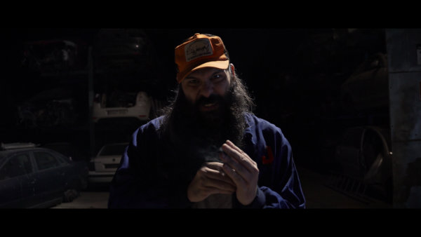 Turno De Noche The Wrong Place Photo 1