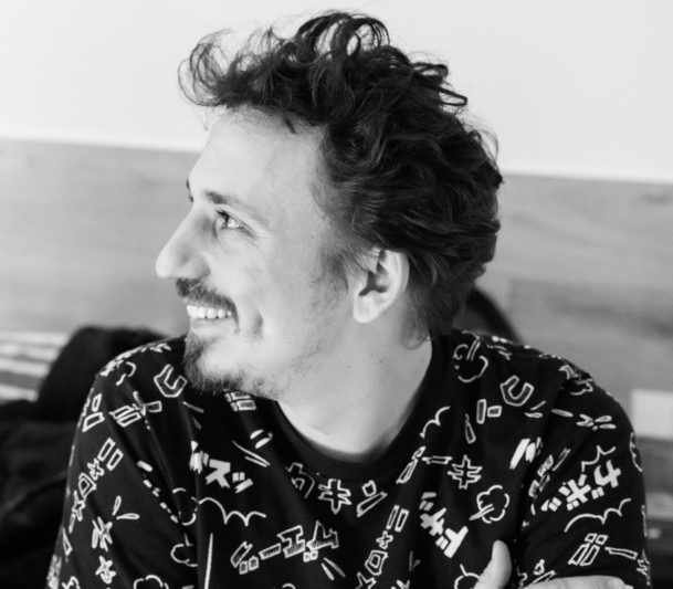 cropped-Headshot-Bookworm-Director.jpg Headshot Bookworm Director